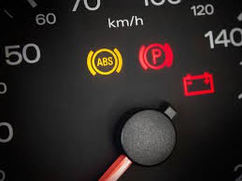 Alerta de ABS en automóvil