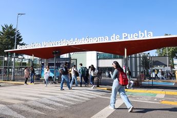 Las becas que ofrece la BUAP son un estímulo económico para sus estudiantes inscritos en este periodo / Agencia Es Imagen