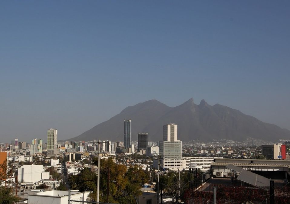 Calidad del aire en Área Metropolitana de Monterrey / Raúl Palacios