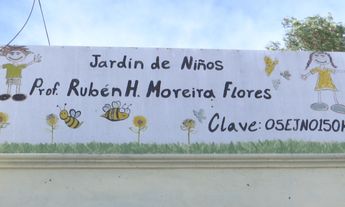 El Jardín de Niños "Ruben Moreira Flores, se encuentra ubicada en la colonia Arboleadas Popular en Saltillo.