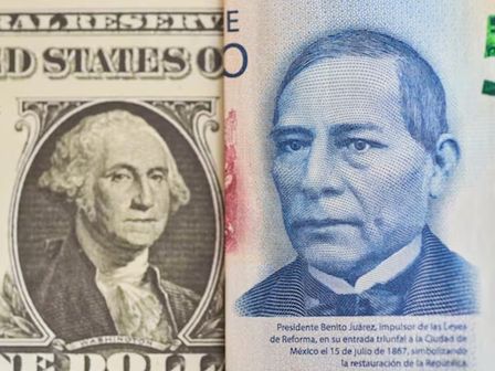 Investing reporta el precio del dólar en tiempo real | Freepik