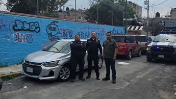 Policía de Escobedo y Proxpol localizan auto robado