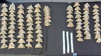 Las autoridades investigan a los cuatro jóvenes por su probable pertenencia a un grupo delictivo.