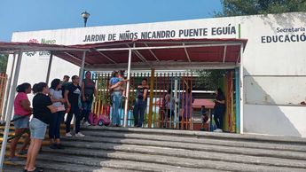 Madres de familia urgen a las autoridades una pronta solución del problema. | Fabricio Gallegos