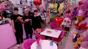En La Vie en Rose se respira amor puro por el color rosa y su menú de postres es la especialidad | Melanie Torres