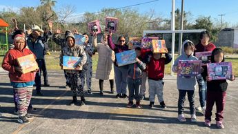 Los Reyes Magos convivieron con los niños y con los papás.| Especial