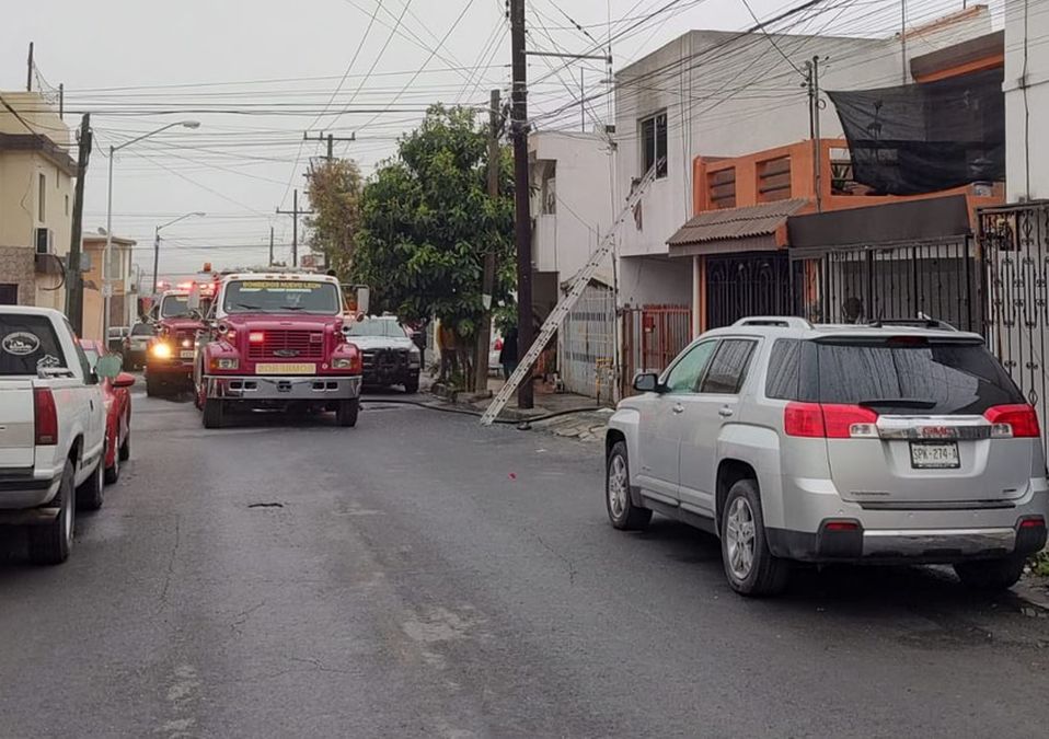 Mujer de la tercera edad se intoxica por incendio en su casa Mty