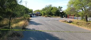 Bomberos del municipio así como autoridades investigadoras llegaron al lugar. | Cortesía