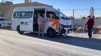 Tras el percance, el vehículo responsable terminó con severos daños en su parte frontal.