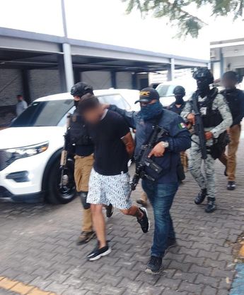 José Eduardo 'N' siendo trasladado al penal de Puente Grande | Fiscalía de Jalisco