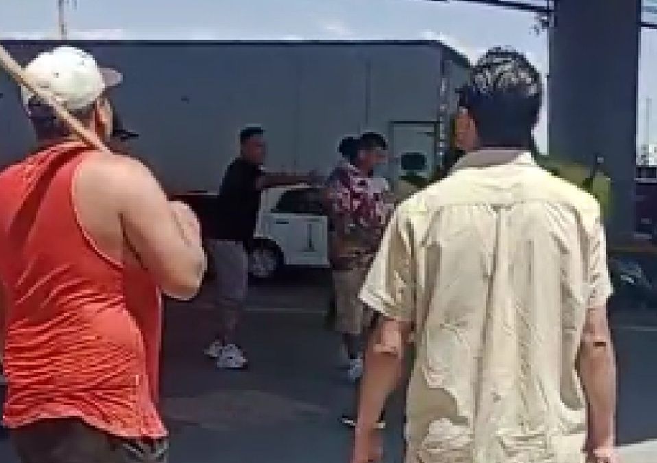 Apuñalan a hombre en estación del Tren Interurbano México-Toluca / Captura