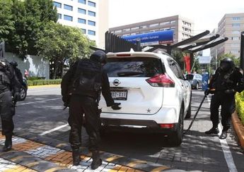 Una de las camionetas involucradas en el atentado contra Omar García Harfuch. (Octavio Hoyos)