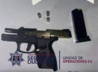 Policías de Nezahualcóyotl aseguraron un arma de fuego tipo pistola calibre .380 tras balacera en Plazas de Aragón | Zuleyma García