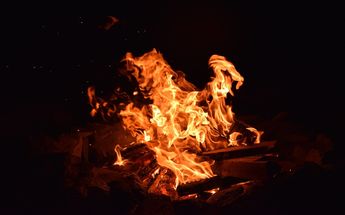 Imagen de una fogata / Pixabay
