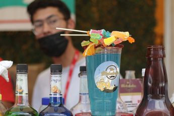 La propuesta busca promover el consumo responsable de alcohol en Puebla e inhibir su abuso / Agencia Es Imagen