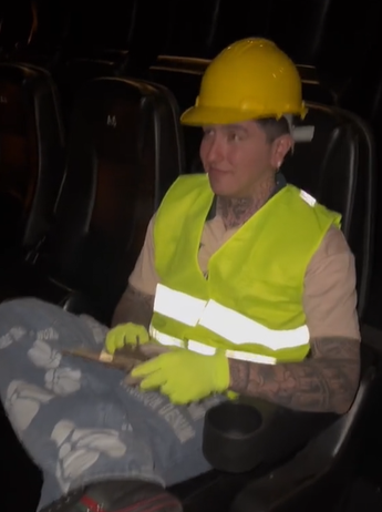 Hombre entra gratis a Cinemex