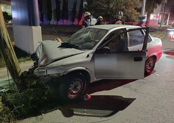 El conductor fue trasladado al Hospital Universitario tras presentar diversas lesiones. | Agustín Martínez