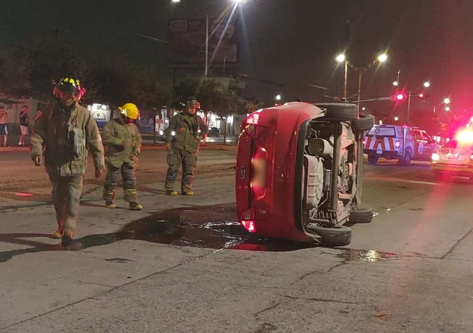 La volcadura no dejó personas lesionadas. | Leyda Estrada