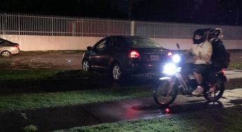 Auto varado por las lluvias en el AMG / Vicente Torres Alfaro