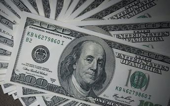 El precio del dólar se vio fortalecido frente al peso mexicano / Freepik.