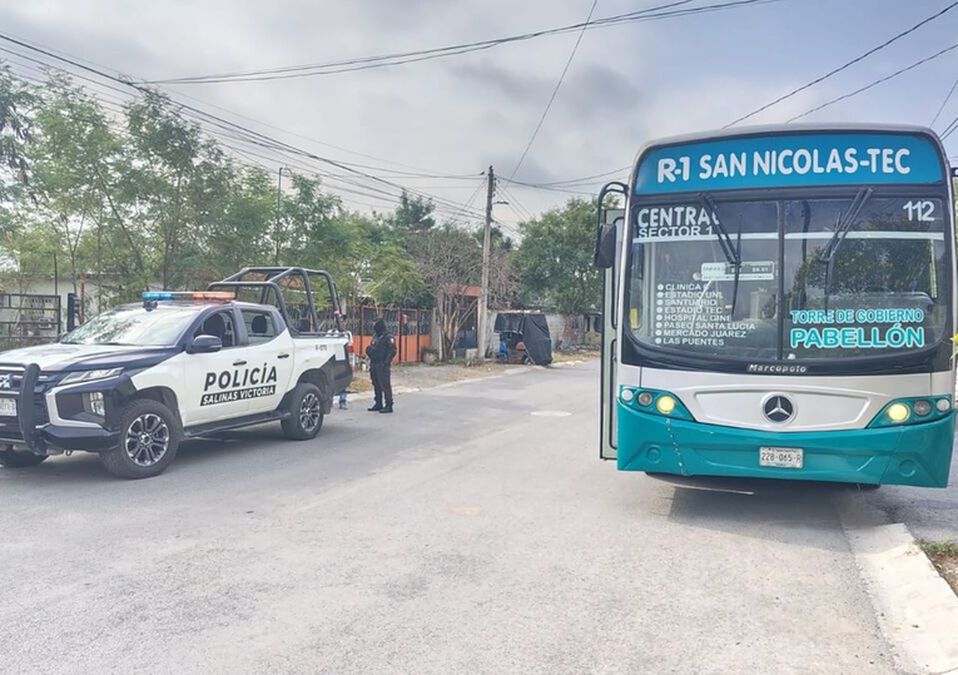 Roban unidad de la Ruta 1 San Nicolás-Tecnológico; aparece abandonada en Salinas Victoria