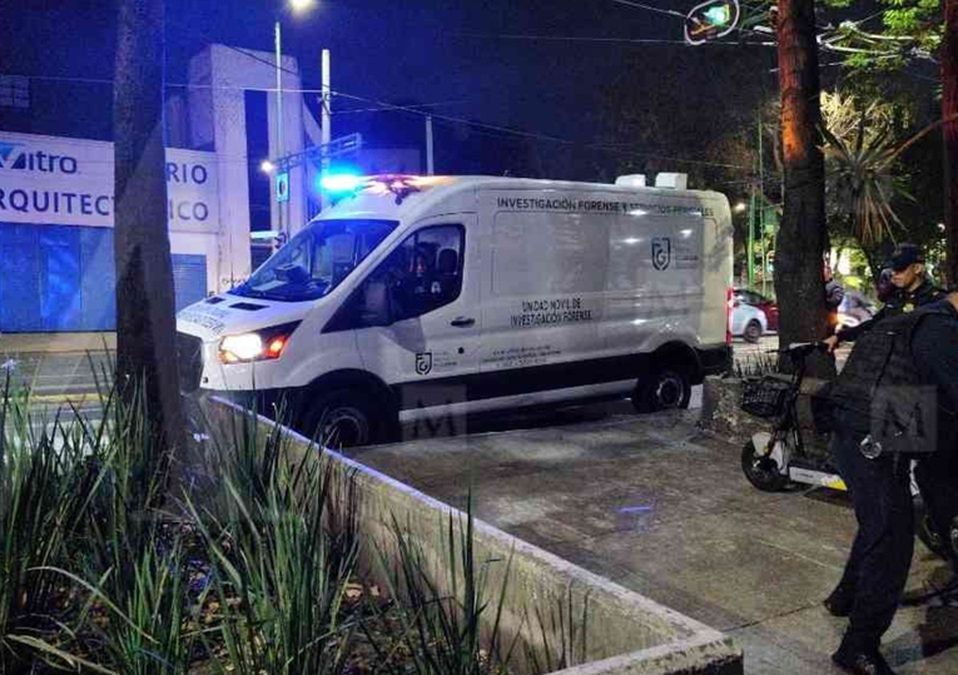 Los vecinos se alertaron debido a que del departamento salía un olor fétido. / Jorge Becerril