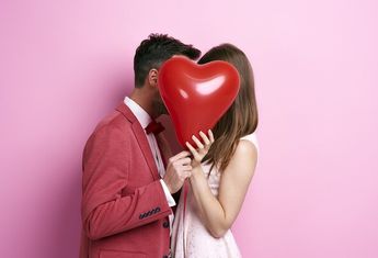 Mujer exhibe traición de su amiga por dormir con el amor de su vida