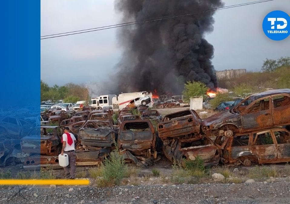 Sofocan incendio en corralón de vehículos en Salinas Victoria, NL | Agustín Martínez