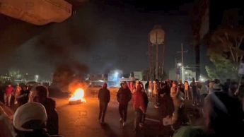 Vecinos de Sanctorum se unieron al bloqueo en la autopista México-Puebla la noche de este 10 de enero | Erika Díaz