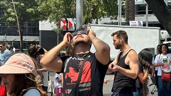 Rematan lentes para ver el eclipse en CdMx