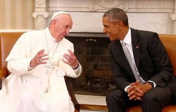 El Papa Francisco durante su reunión con el ex presidente de Estados Unidos, Barack Obama en 2015. | Agencia EFE