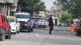 La Policía de Juárez se encontraba a la espera de los peritos de la Fiscalía de Nuevo León. | Agustín Martínez
