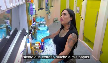 Lo que más extraña Karina Torres son sus padres | Redes sociales