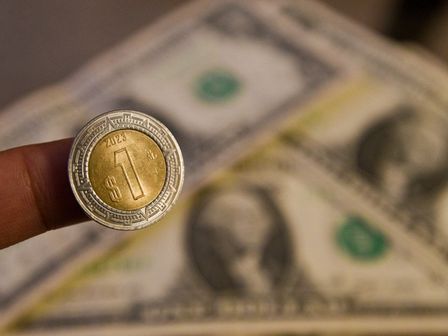 El peso se sitúa en al menos 18 unidades frente al dólar este miércoles 20 de agosto | Cuartoscuro