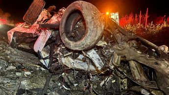 La camioneta quedó completamente destruida tras el accidente. | Especial