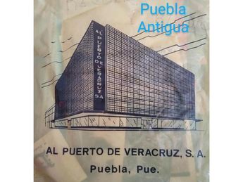 Bolsa de plástico del almacén Al Puerto de Veracruz / José Ramón Rovirola en Puebla Antigua