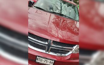 Camioneta desde donde fue atacado el policía de la SSC /Cortesía
