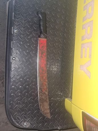 Machete con el que habría asaltado el responsable a un joven. | Cortesía
