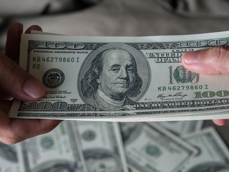 El precio del dólar sirve como referente para determinar la posición del peso mexicano. | Freepik