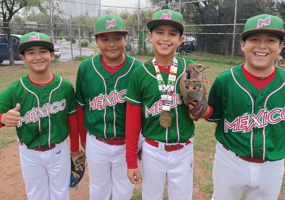 Peloteros regiomontanos son campeones con la selección mexicana de beisbol