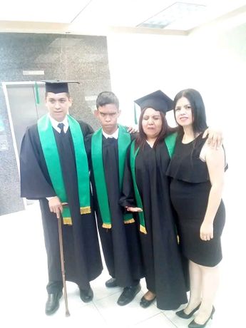 Samuel Isaí Ornelas Mendoza y su familia