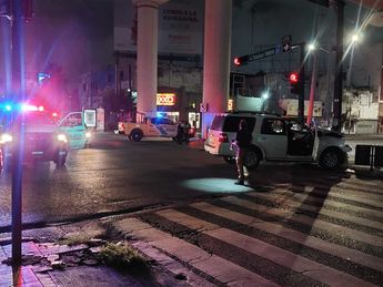 Dos hombres fueron detenidos en el Centro de Monterrey. | Leyda Estrada