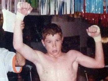 Saúl Àlvarez comenzó a boxear desde temprana edad y debutó profesionalmente en 2005.
