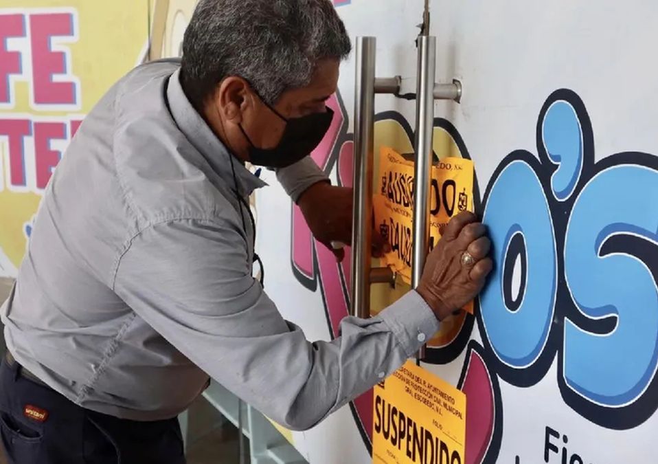 Vinculan a proceso a menor por presunto abuso contra niño en salón de fiestas en Nuevo León