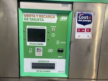 Durante las primeras horas del día no fue posible utilizar las máquinas para comprar o recargar la tarjeta MIA, pero se observó como la única opción p