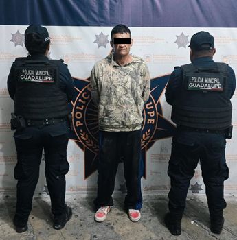 Hombre detenido por amenazar a sus vecinos con un machete. | Cortesía