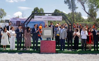 El gobernador Sergio Salomón Céspedes participó en la colocación de la primera piedra de la nueva sede del Congreso de Puebla / Agencia Enfoque