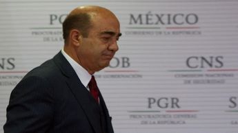 Murillo Karam comparece ante juez en reclusorio Norte por caso Ayotzinapa