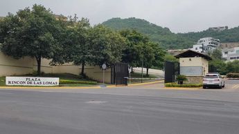 Uno de los operativos se realizó en una colonia privada del sur de Monterrey. | Agustín Martínez