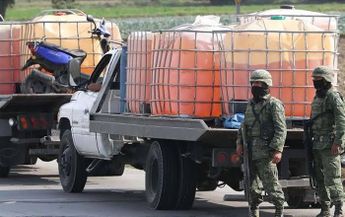 Actualmente cinco mil 300 efectivos vigilan ductos y bases de operaciones